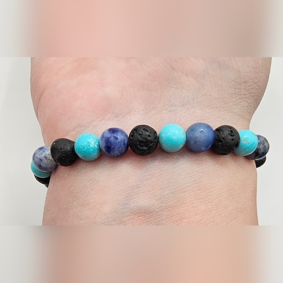 Stretch, beaded gemstone bracelet - Picture 4 of 4